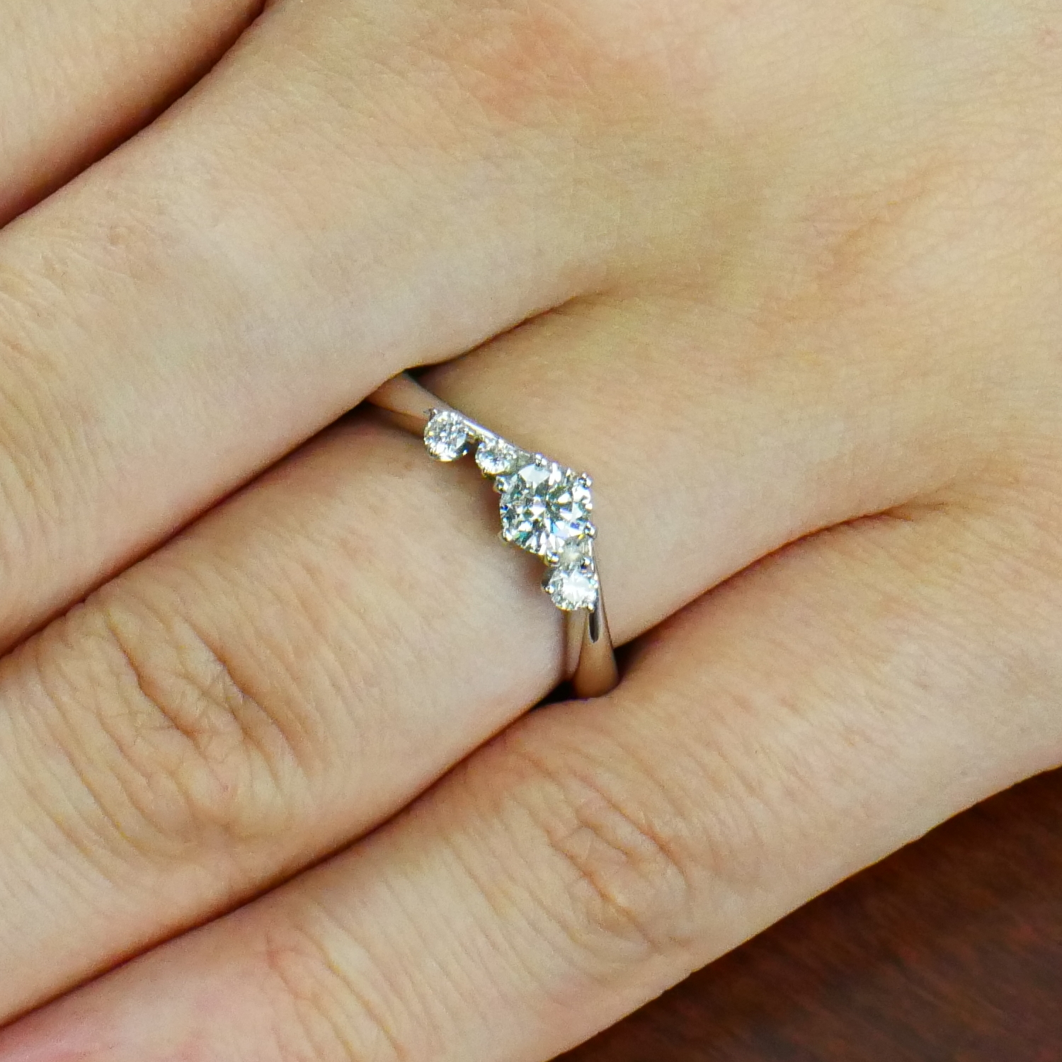 最大56％オフ！ 純銀 結婚指輪 女性の婚約指輪 0.5CTダイヤモンドプラチナジュエリー 女の子のための美しいケースギフト スタンプPT950 limoroot.com
