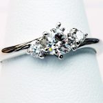 オーダーメイドの婚約指輪　合計0.42ctダイヤモンド