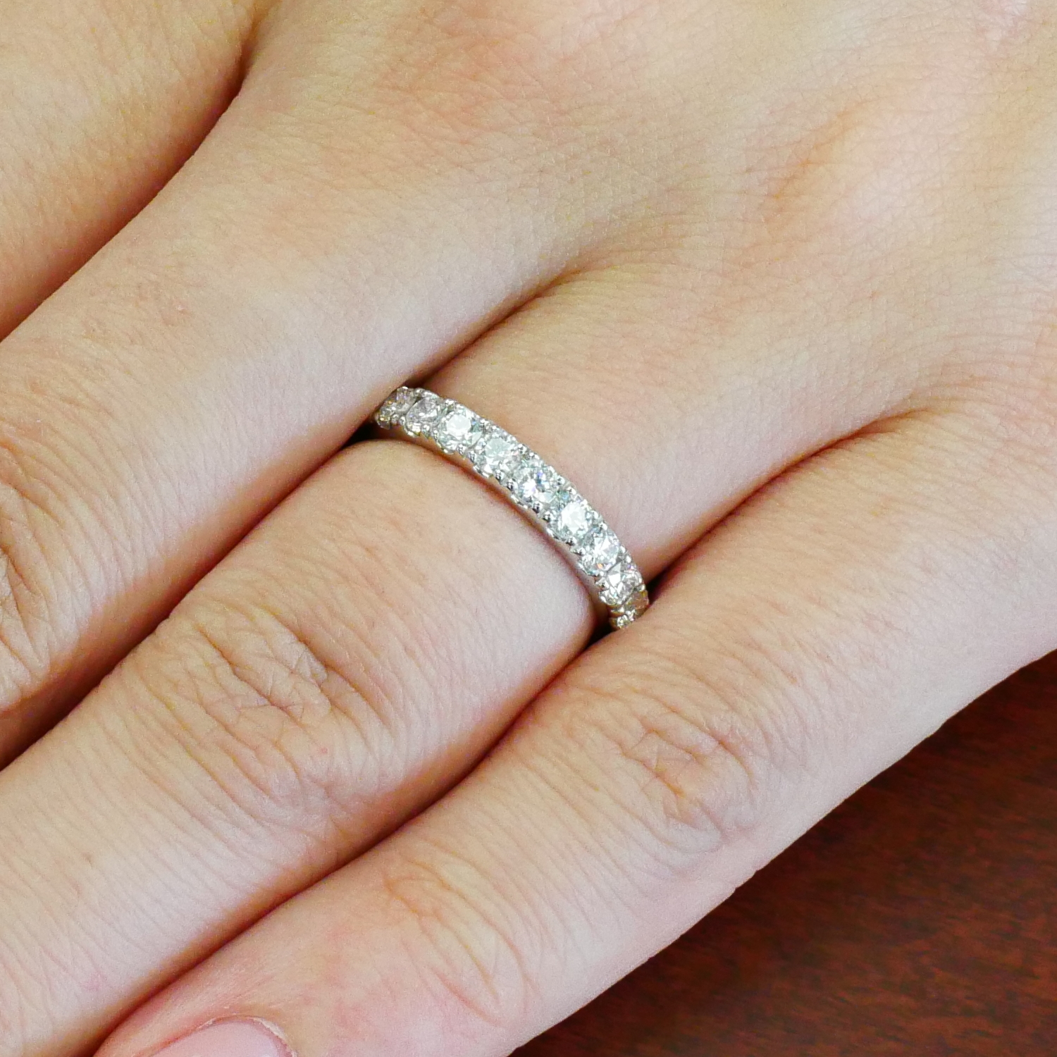 エタニティリング 爪留め 40代の方の結婚指輪に | エタニティリング 