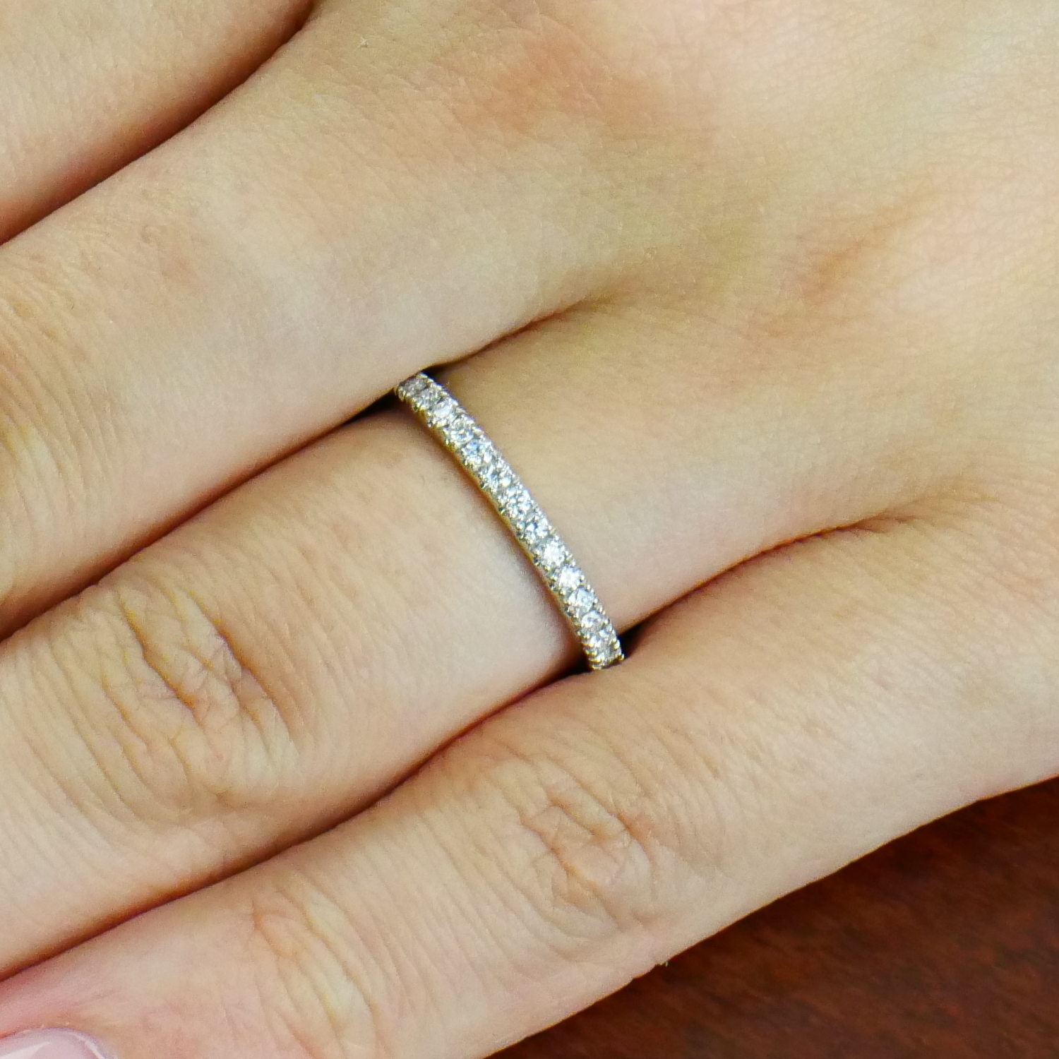 エタニティリング 爪留め 代の方の結婚指輪 重ね付けに エタニティリング通販 山梨 甲府のジュエリーブランドizuru