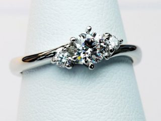 婚約指輪　合計0.42ctダイヤモンド