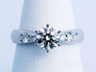 婚約指輪　石留め　0.645ctダイヤモンド