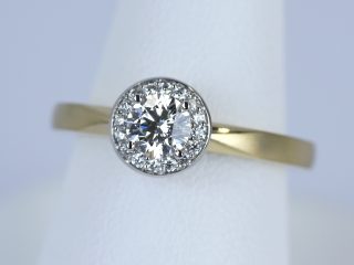 オーダーメイドの婚約指輪　アンティークデザイン