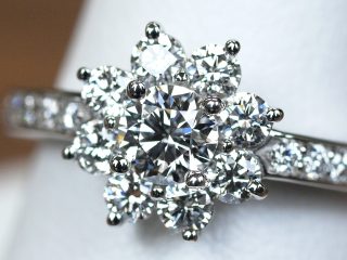 ダイヤモンドの大きさにこだわったオーダーメイドの婚約指輪