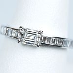 婚約指輪　エメラルドカット 0.38カラット ダイヤモンド