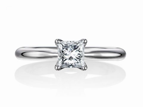 婚約指輪 プリンセスカット　0.51カラットダイヤモンド E VS1
