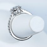 婚約指輪 ソレスト オーバルカット 0.52ct D VVS1