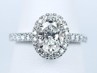 1カラット ダイヤモンド 婚約指輪 オーバルカット 1.01ct F VS1