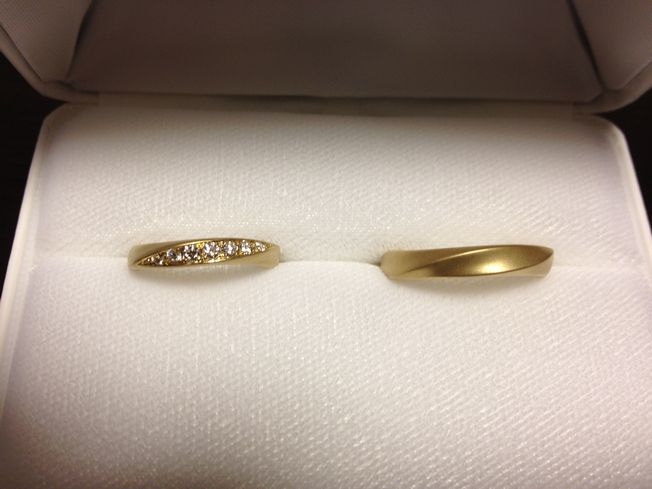 ゴールドの結婚指輪なら「イエローゴールド」がおすすめ！ピンクゴールドとの違いも解説 | ブログ | 山梨・甲府のジュエリーブランドIZURU