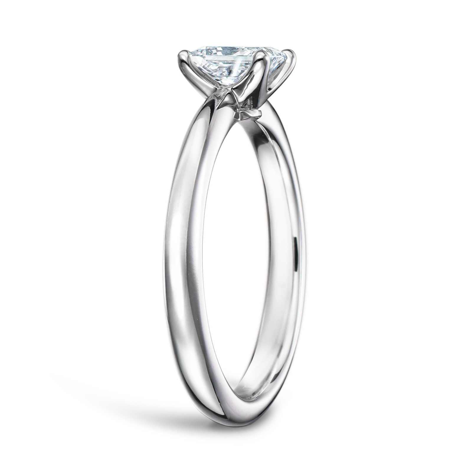 限定】婚約指輪 プリンセスカット 0.55ct E VVS1 ダイヤモンド