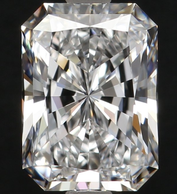どの形にする？ ダイヤモンドや宝石のカットの種類 | ブログ | 山梨 