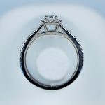 エメラルドカット 0.4カラット 婚約指輪