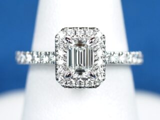 エメラルドカットのダイヤモンドで婚約指輪をオーダーメイド | 山梨 