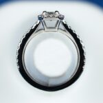 エメラルドカット 婚約指輪