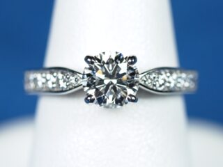ティファニーの結婚指輪に合わせる婚約指輪