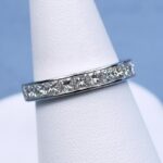 合計1.35ct 迫力満点 プリンセスカット レール留めのエタニティリング